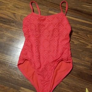 One piece swim suit M